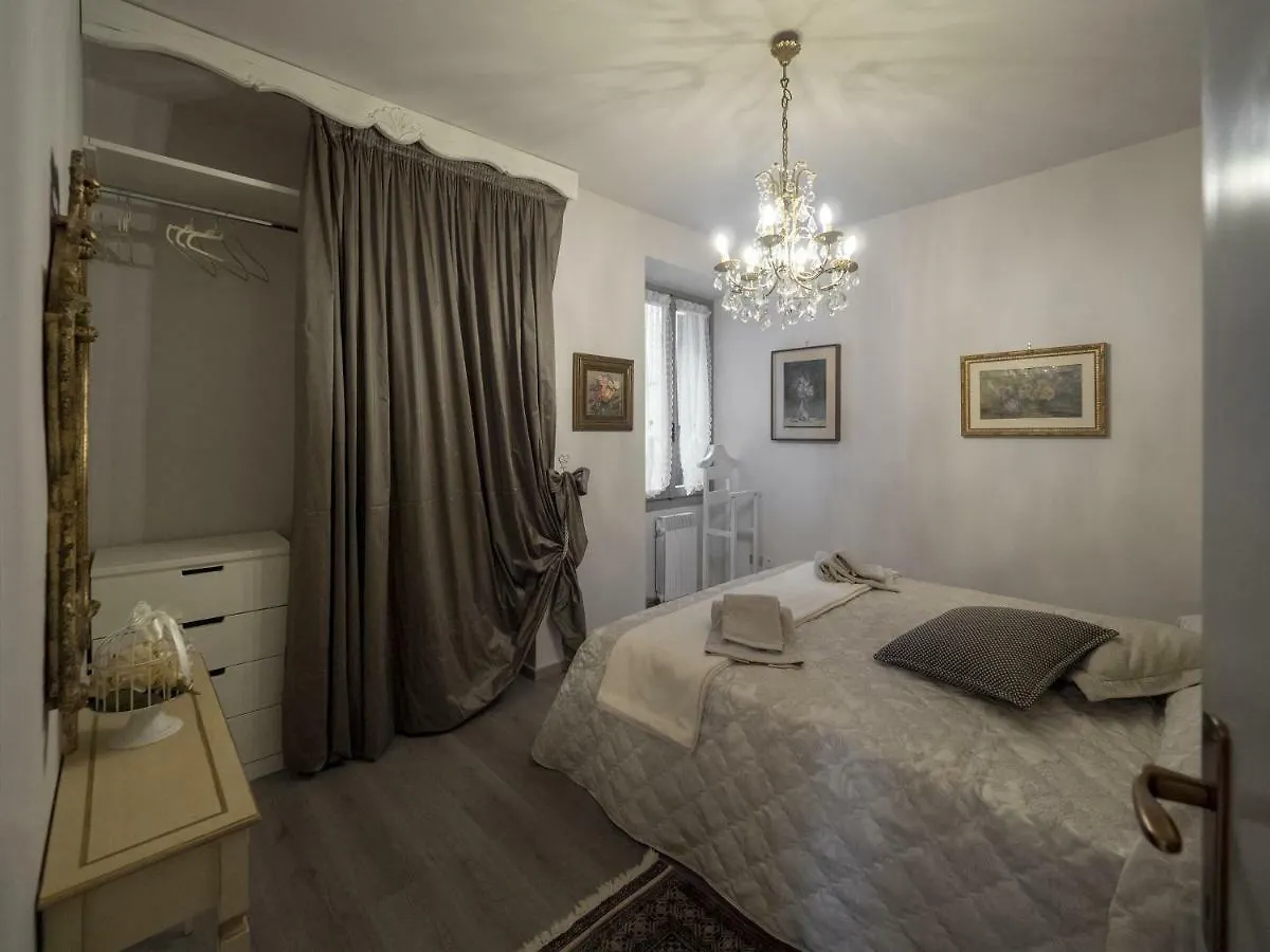 Sweet Home Desenzano del Garda Apartment